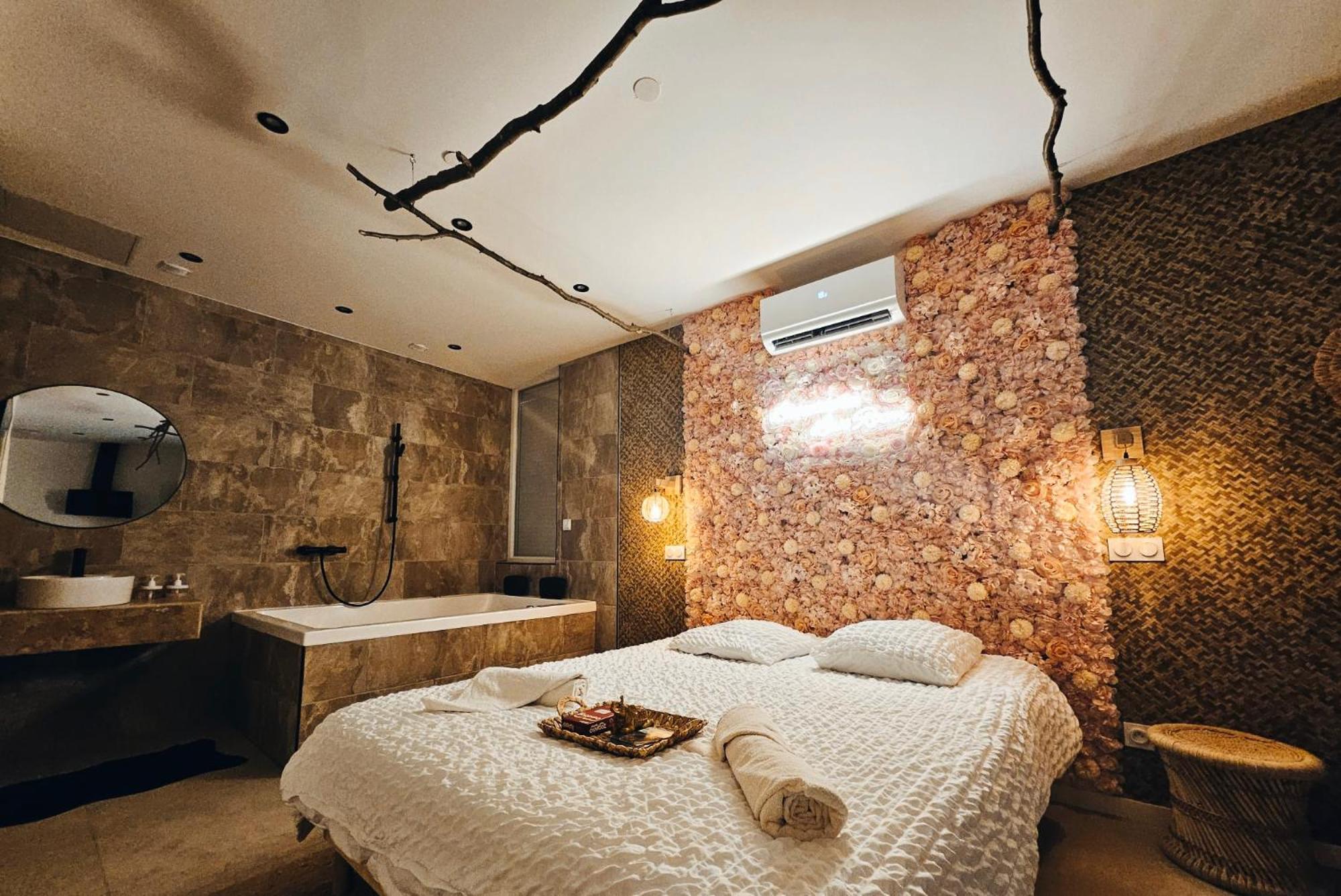 L'Experience Love Room Saint-Jean-Bonnefonds Eksteriør billede