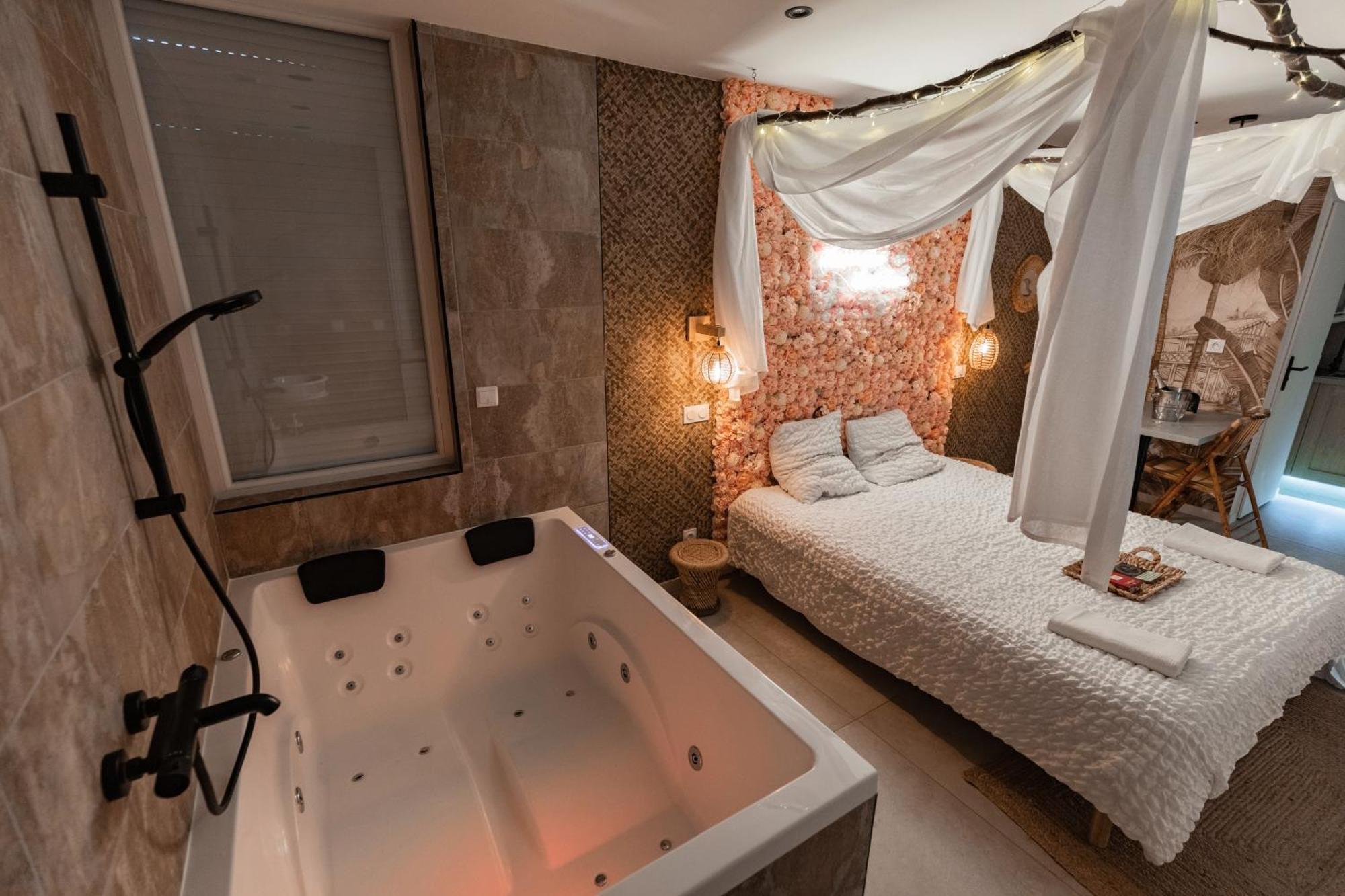 L'Experience Love Room Saint-Jean-Bonnefonds Eksteriør billede