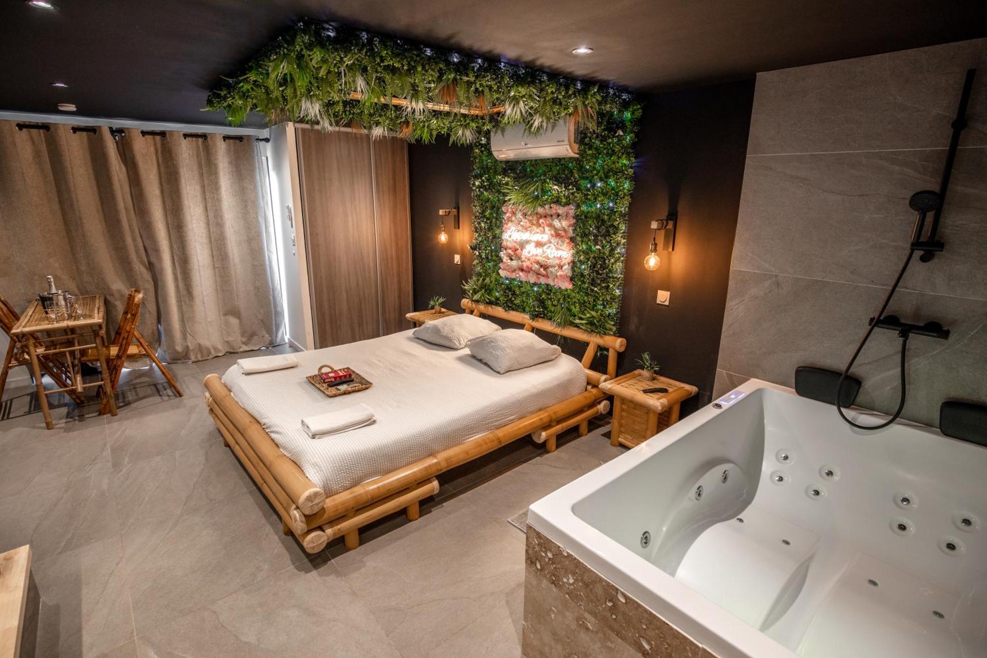 L'Experience Love Room Saint-Jean-Bonnefonds Eksteriør billede